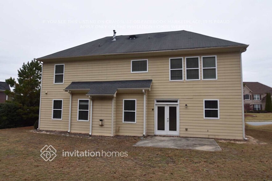 Building Photo - 2640 Wolf Lake Dr SW