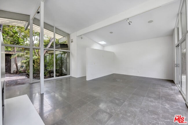Building Photo - 30611 Las Estrellas Dr