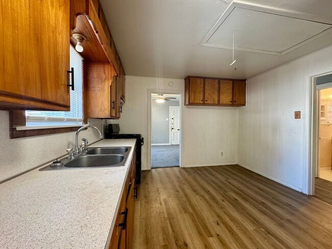 Building Photo - Single Family Home - LaVega ISD