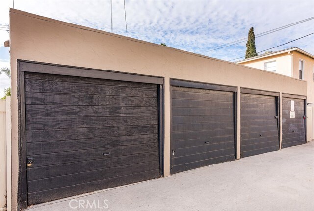 Building Photo - 1142 Bennett Ave