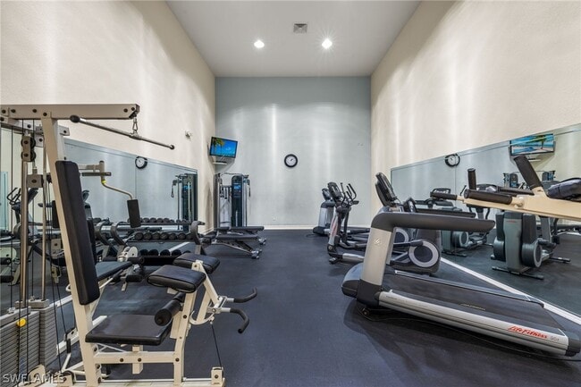 Building Photo - 6401 Aragon Way