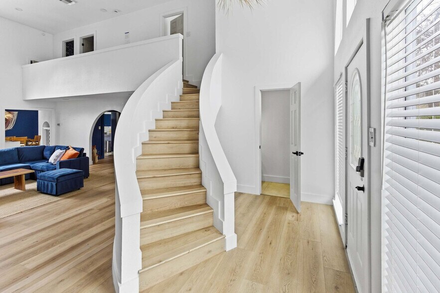 Building Photo - 7621 North Songbird-SI ID1501425P