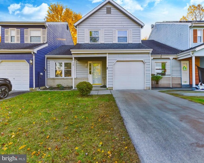 Building Photo - 18 Madison St