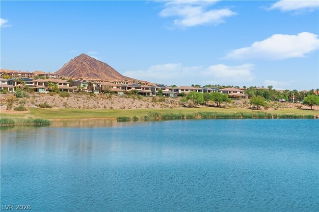 Building Photo - 66 Lakefront Dr