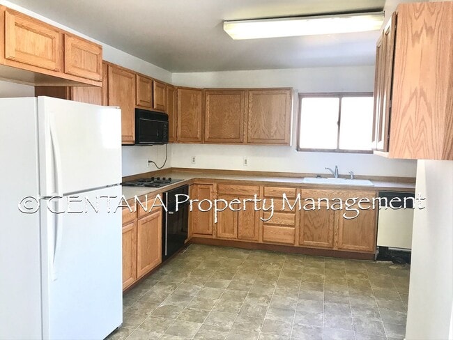Building Photo - 2 Bedroom in Uptown!