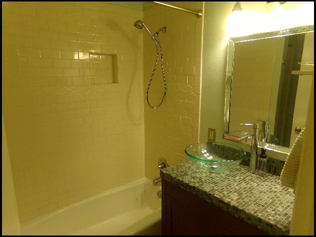 Building Photo - 9910 Brooks Ln