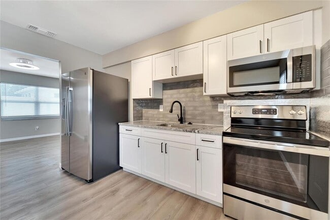 Building Photo - 1462 Cleveland St