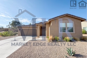 Building Photo - 2Bed/2Bath Gated Turnkey Home in Wickenbur...