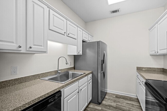 Building Photo - 155 Westhaven Dr