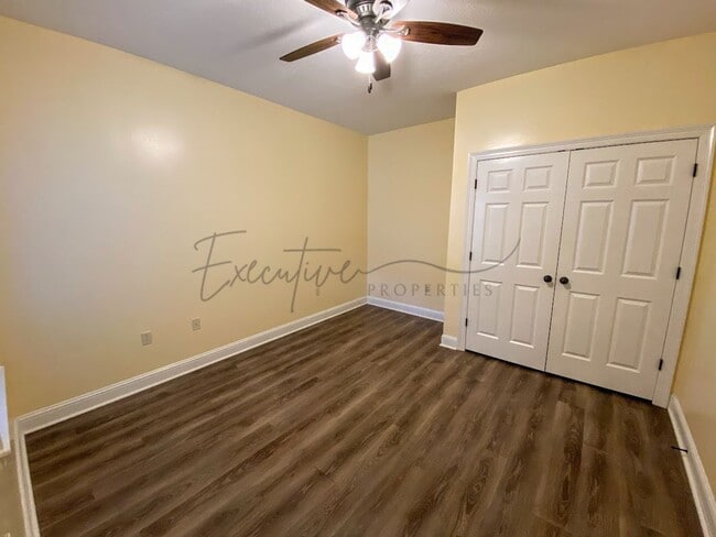 Building Photo - Family Home in Lafitte Landing – Fenced Ya...