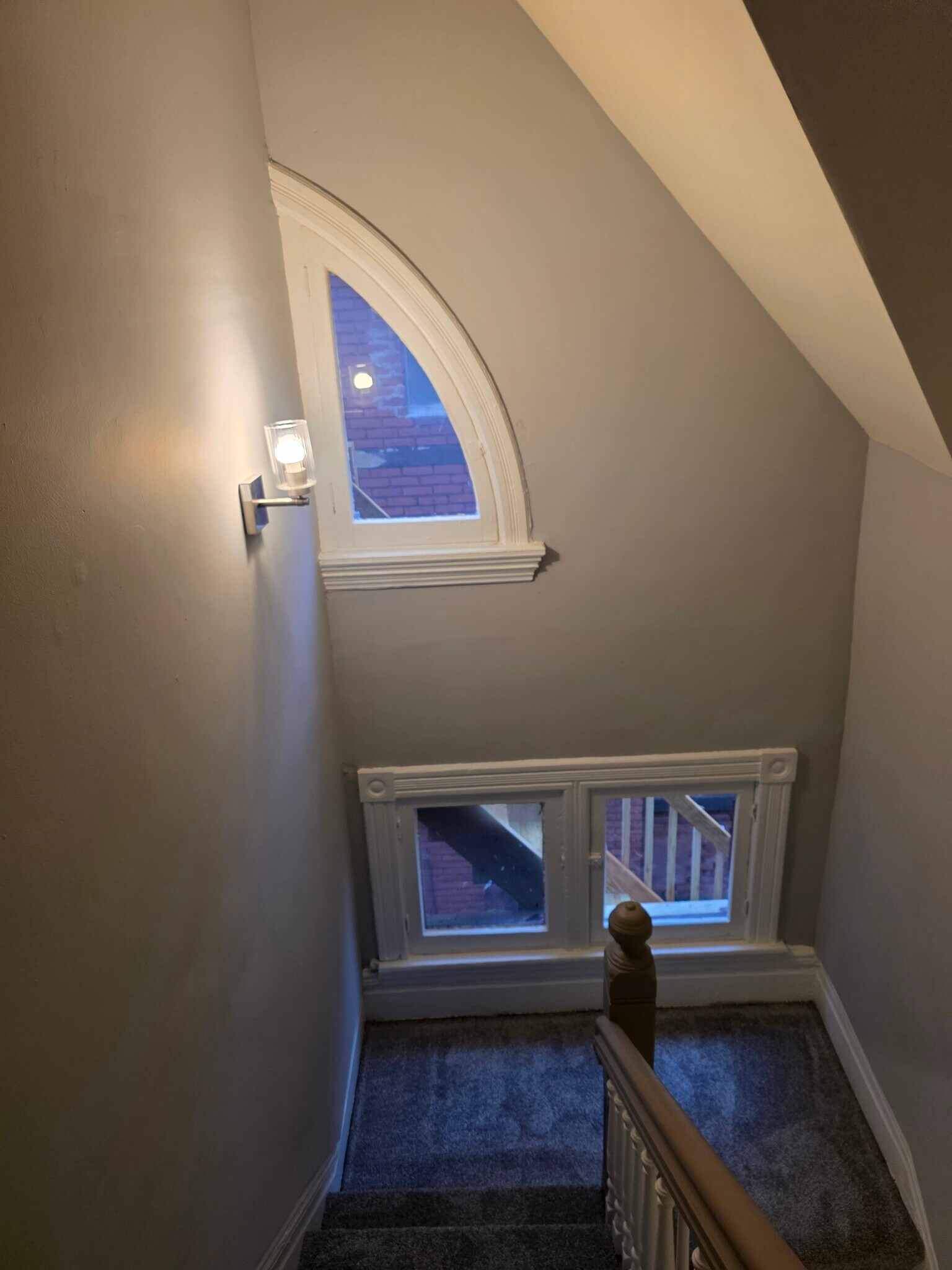 Building Photo - 5487 Hays St