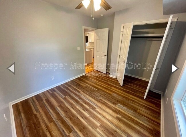 Building Photo - 86 Romney St