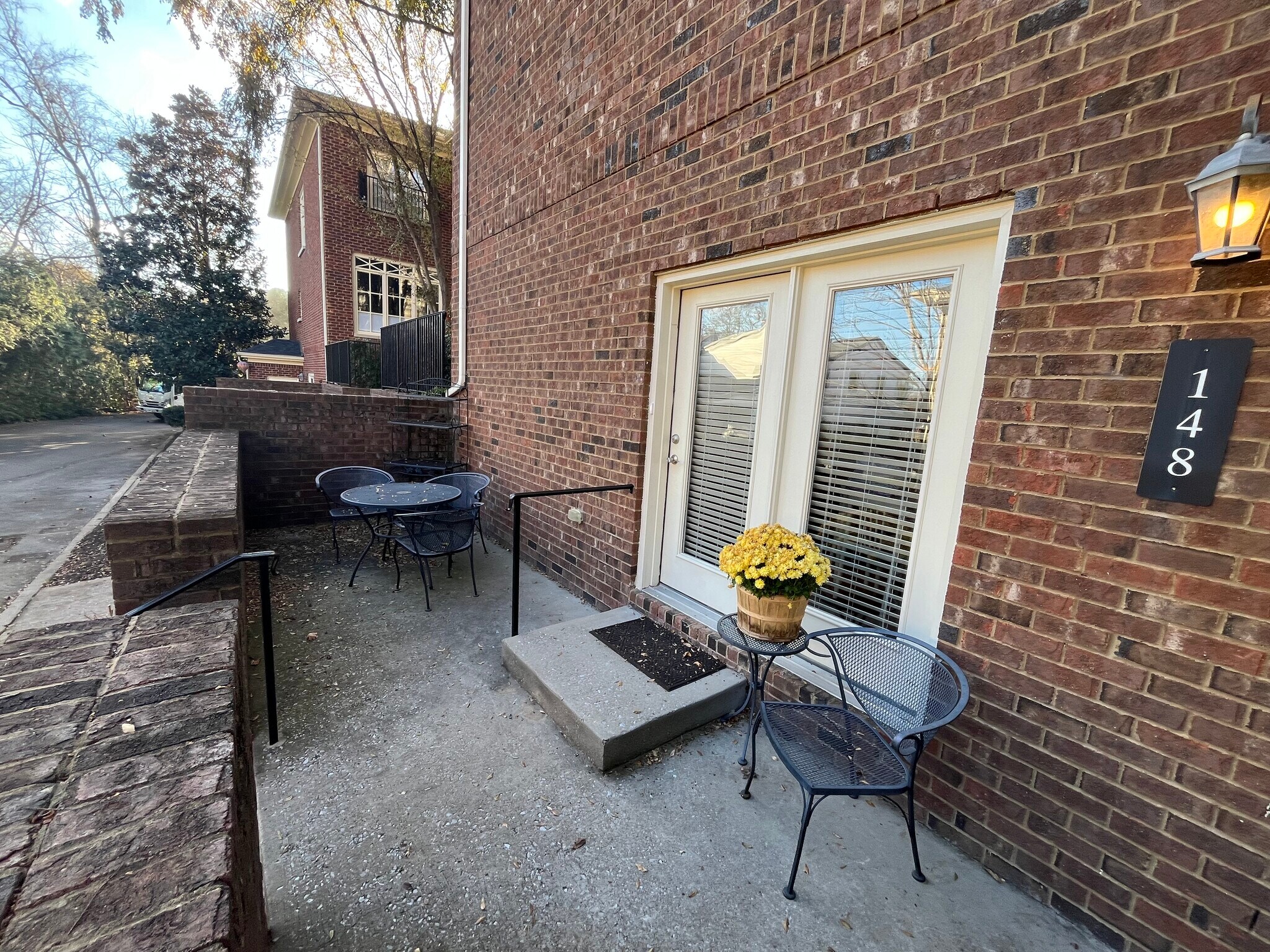 Building Photo - 148 Generals Retreat Pl