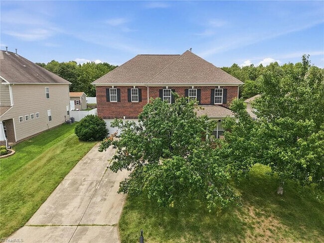 Building Photo - Lease OR Lease to Own