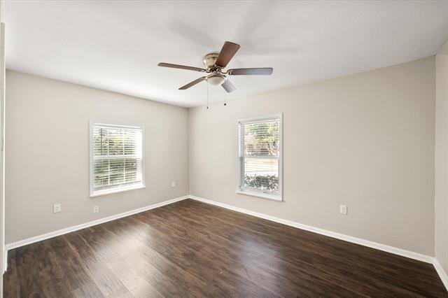 Building Photo - 604 Dunn St