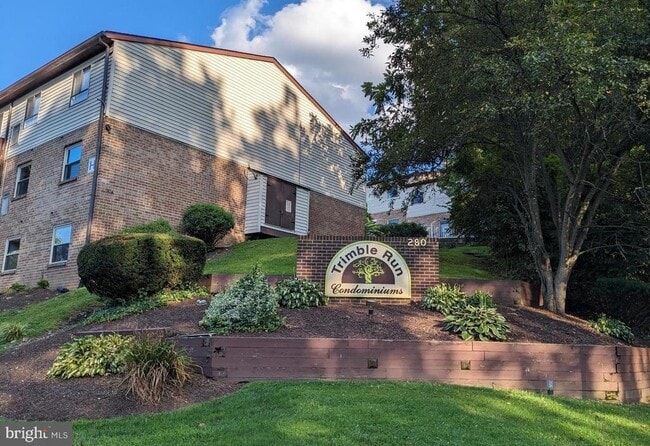 Building Photo - 280 Bridgewater Rd