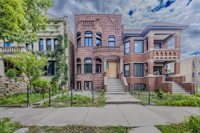 Primary Photo - 3345 W Douglas Blvd