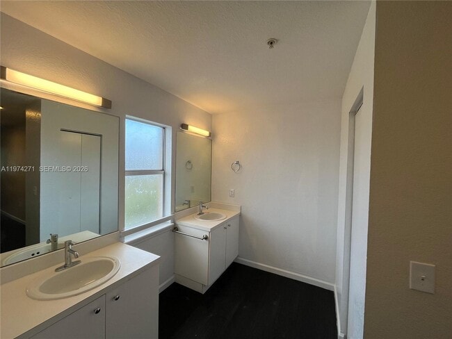 Building Photo - 14162 NW 17th Ave