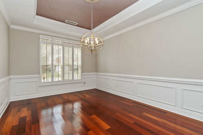 Building Photo - Beautiful Home just minutes from Mountain Island lake