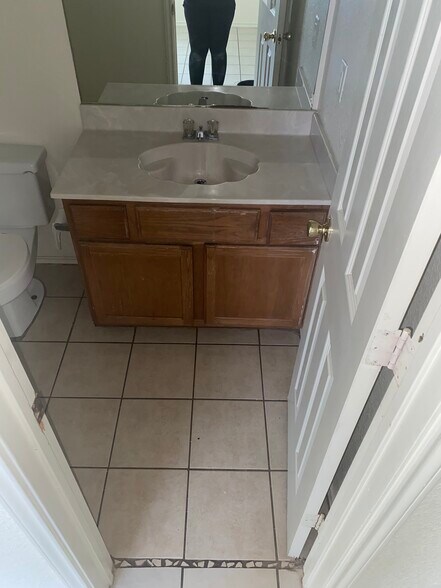 Building Photo - 3405 Barcelona Drive