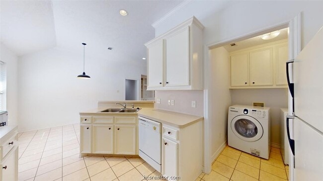 Building Photo - 3614 Graz Dr