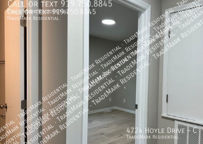 Building Photo - 4724 Hoyle Dr