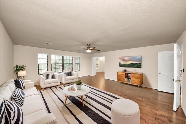 Building Photo - 5038 Gold Haven Dr