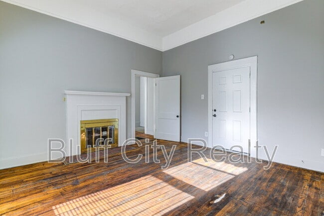 Building Photo - 1639 Southern Ave