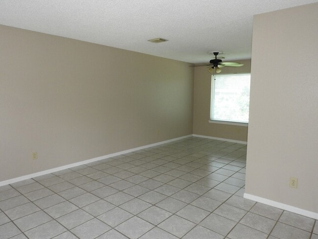 Building Photo - 3107 Rimrock Dr