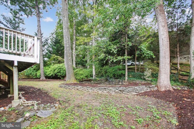 Building Photo - 10641 John Ayres Dr