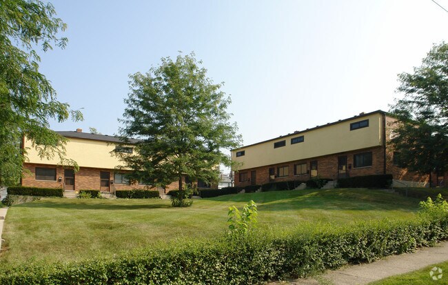 Building Photo - 2465-2479 Medary Ave
