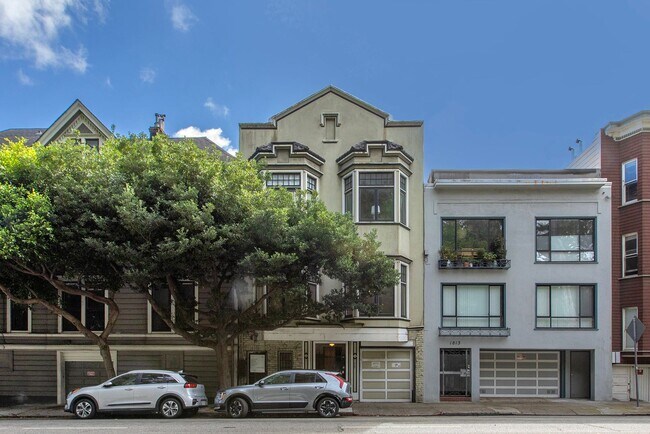 Building Photo - 1809 Oak St