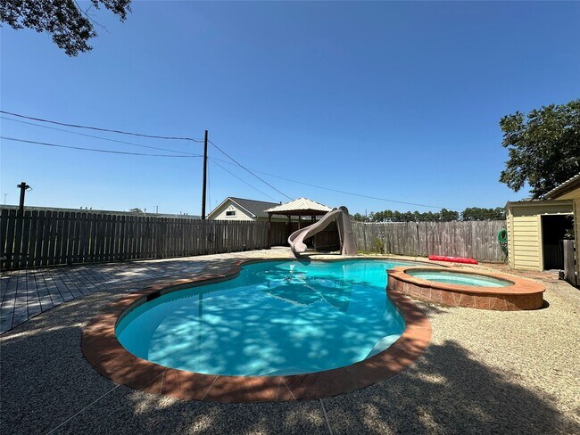 Building Photo - 22450 Oakley Rd