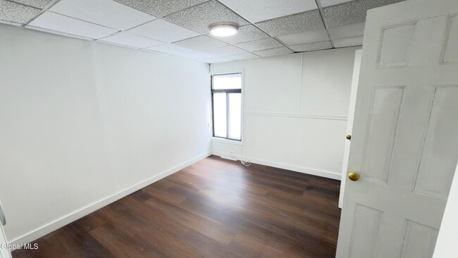 Building Photo - 3132 6th Ave