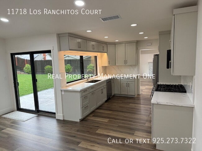 Building Photo - 11718 Los Ranchitos Ct