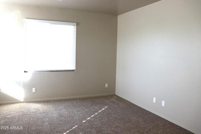 Building Photo - 1547 Middle Crk Ln