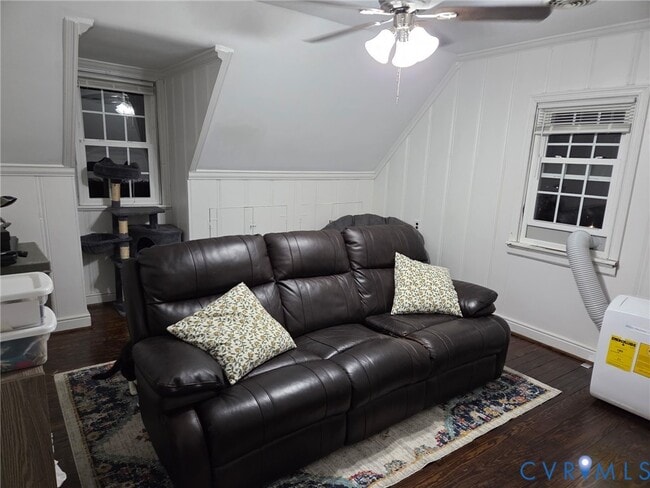 Building Photo - 5813 Fitzhugh Ave