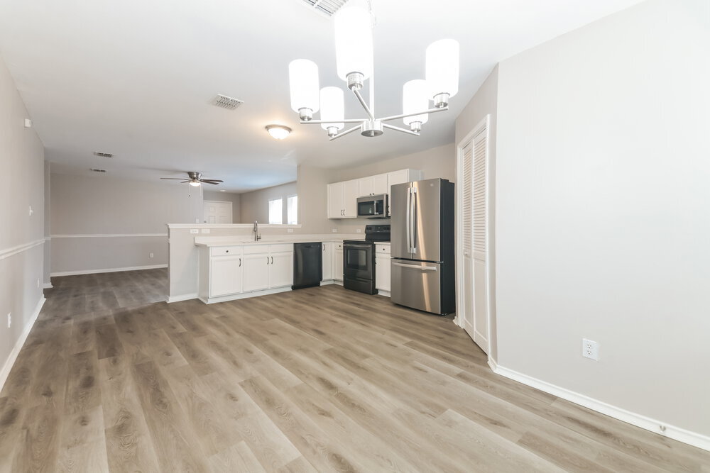 Building Photo - 725 Orchid Blvd