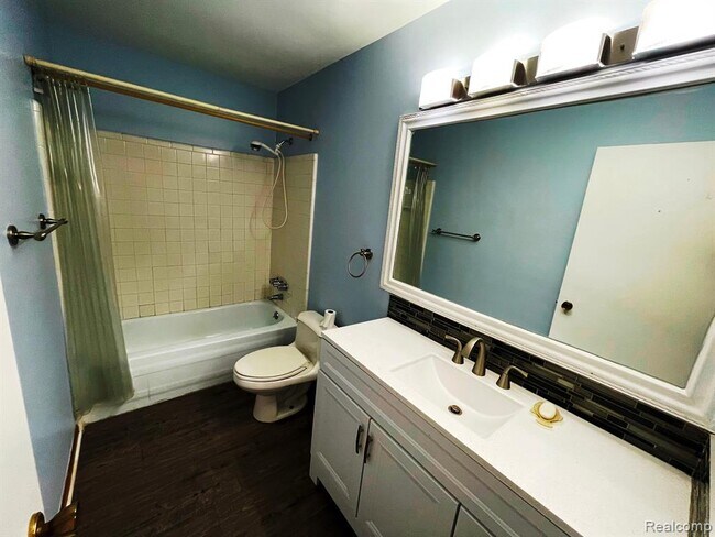 Building Photo - 902 Chestnut Hill Dr