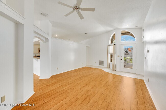 Building Photo - 330 Las Olas Dr
