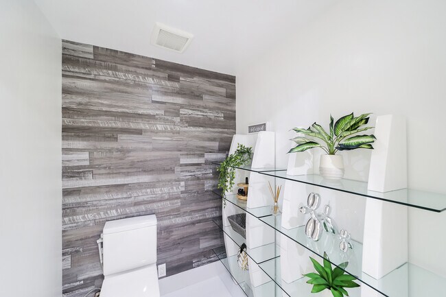 Building Photo - 300 Sunny Isles Blvd