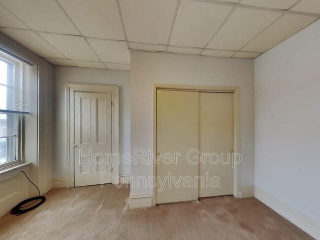 Building Photo - 118 S Hanover St