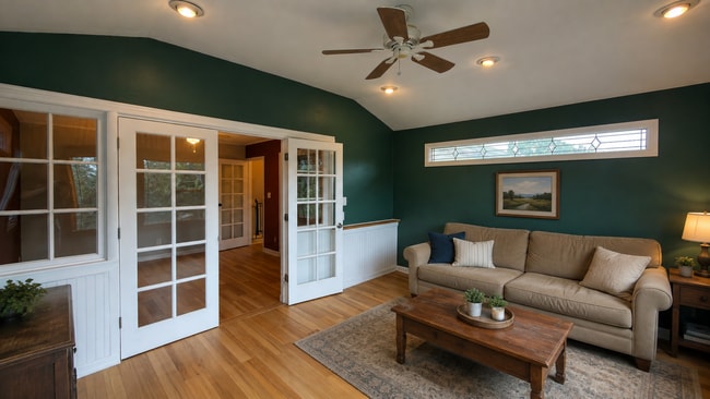 Building Photo - 1202 Paloverde Dr