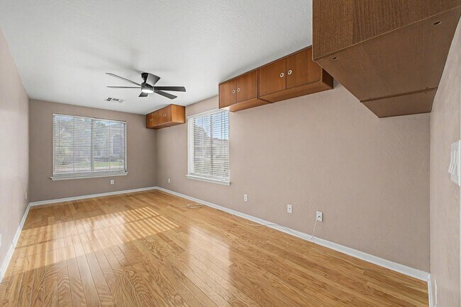 Building Photo - 6772 W Sonnet Dr