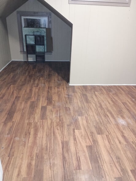 Building Photo - 1662 Saint Agnes Ave