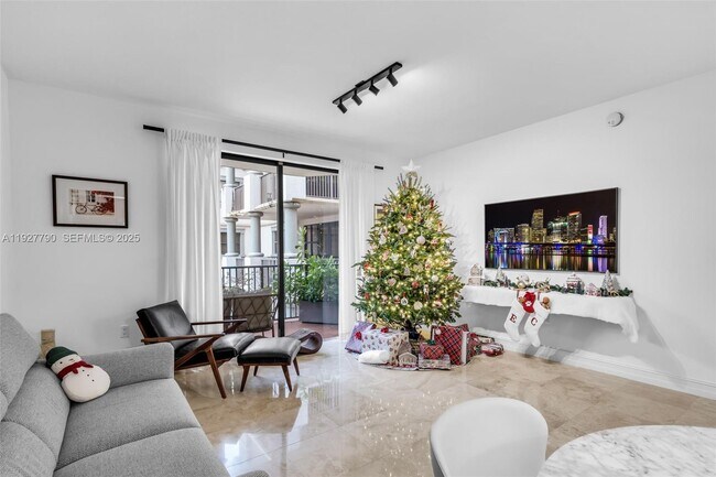 Building Photo - 1650 Galiano St