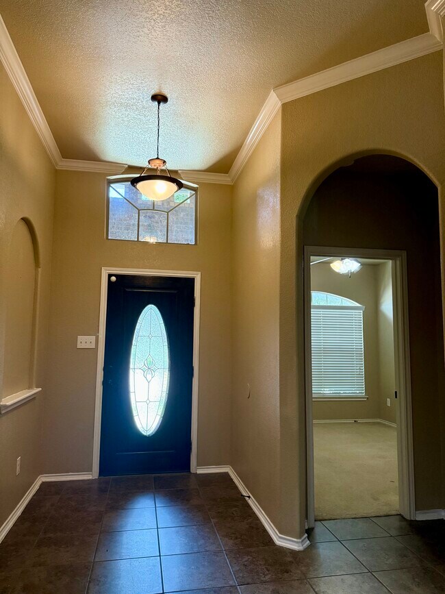 Building Photo - 8018 Grissom Crest
