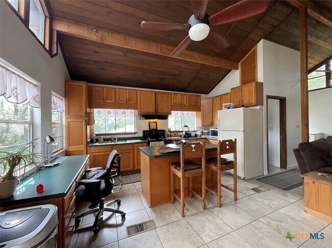 Building Photo - 2429 Grandview Forest