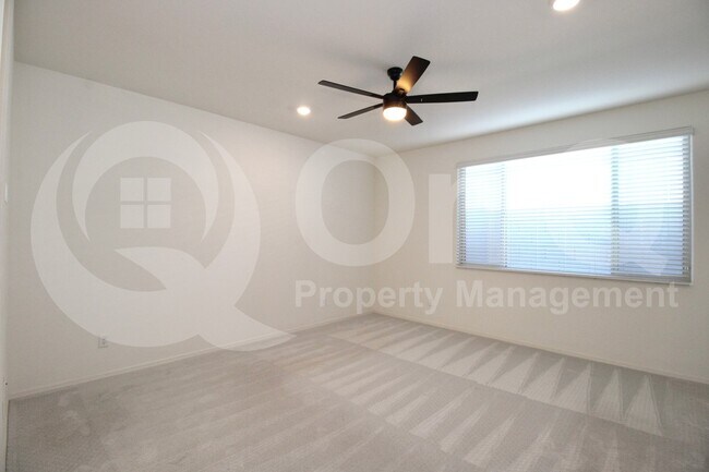 Building Photo - 3037 W la Mirada Dr