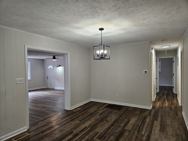 Building Photo - 853 Shannon Dr